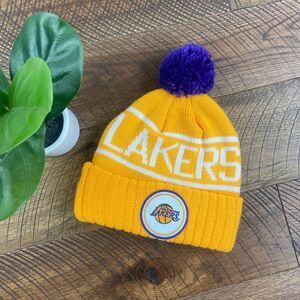 MITCHELL & NESS OS Yellow Purple LA Lakers NBA Winter Pom Pom Beanie Hat